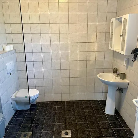 Guest house Airport Jazmin Vecses