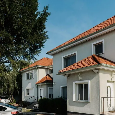 Airport Jazmin Guest house